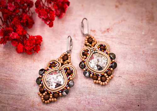 Sutaškové béžové náušnice - soutache earrings