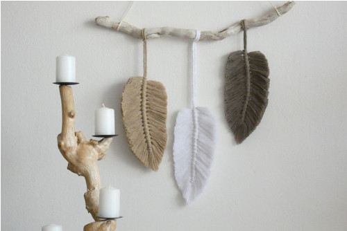 Pírka - závěsná dekorace, macramé — foto 1