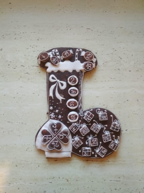 Perníkový adventní kalendář bota