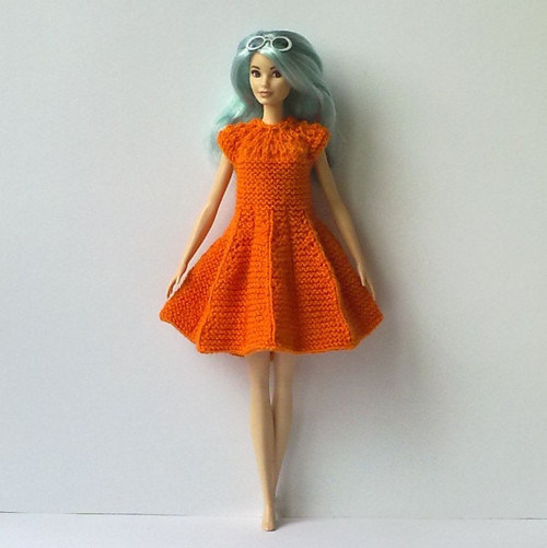 Oblečky pro Barbie - šaty — foto 1