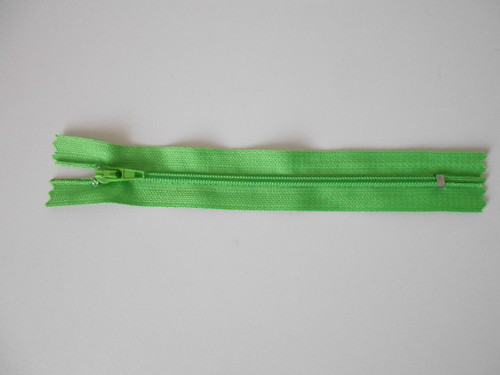 Zip jemný 14 cm