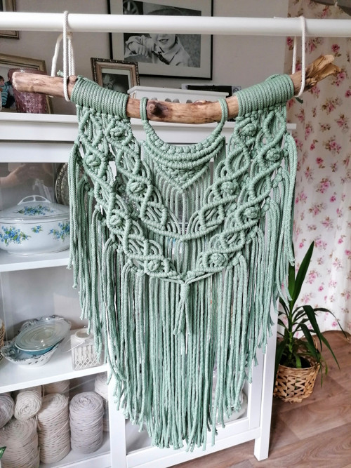 Macrame dekorace ve vavřínové barvě — foto 1