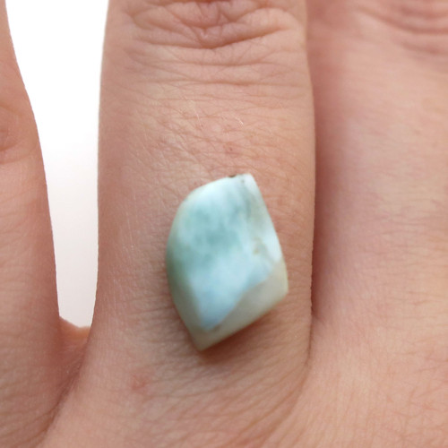 Kabošon larimar nepravidelný 10,2mm