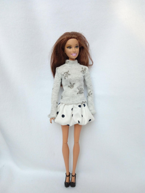 Sukýnka pro Barbie — foto 1