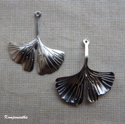 Přívěšek lístek ginkgo 26x25mm 1kus