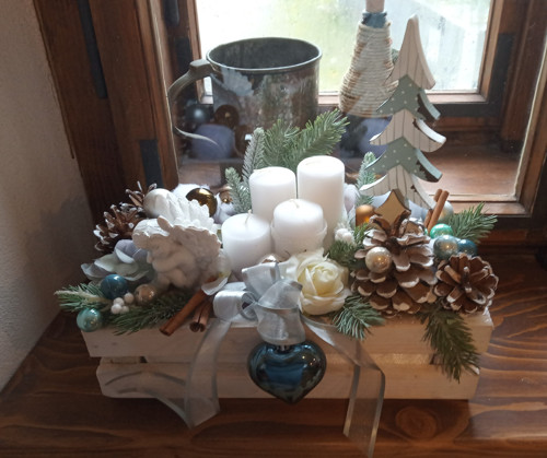 Adventní truhlík s andělíčkem — foto 1