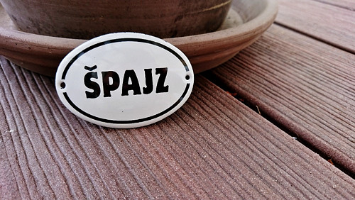 "ŠPAJZ"