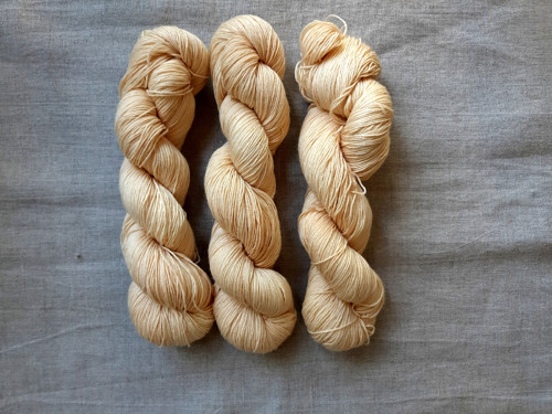 NATURAL Avokádo -přírodně barvené merino