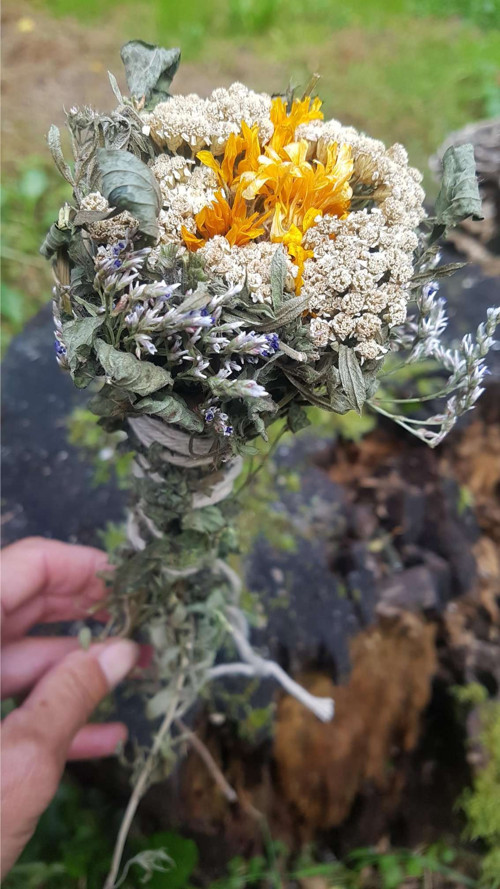 Bylinný vykuřovací smotek — foto 1