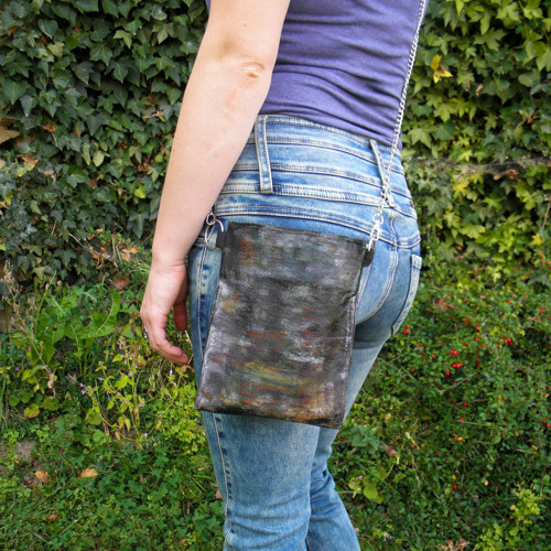 Malá kožená crossbody na mobil