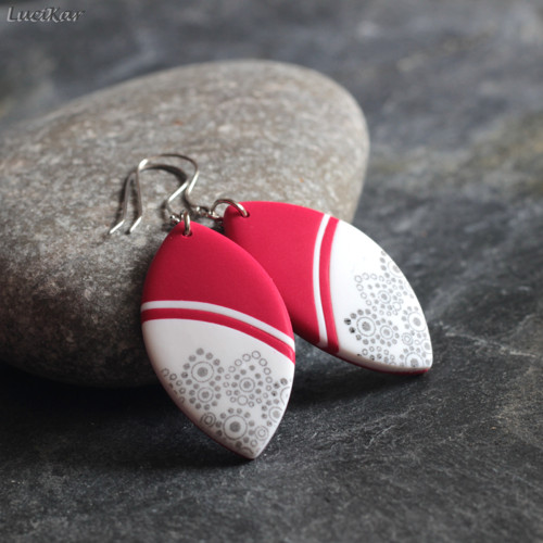 Červenobílé s krajkou — foto 1