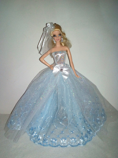 Šaty pro Barbie — foto 1