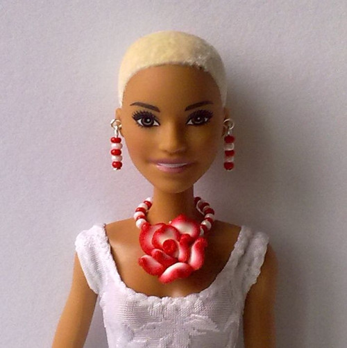 Šperky pro Barbie - náhrdelník, náušnice — foto 1