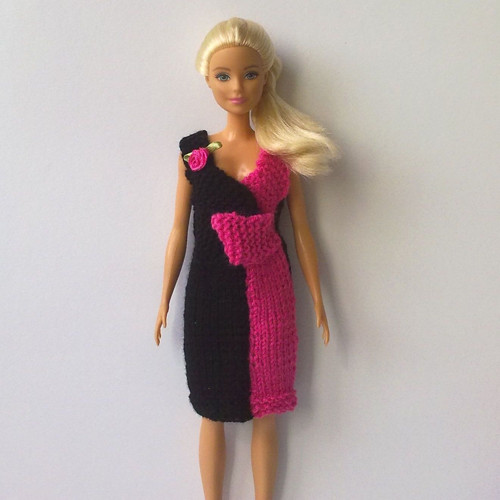 Oblečky pro Barbie - šaty — foto 1