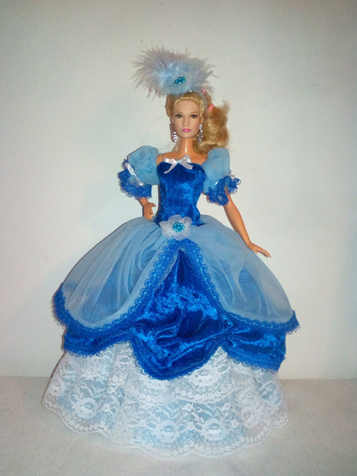 Šaty pro Barbie — foto 1