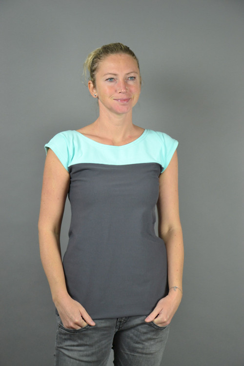 Dvoubarevné tričko — foto 1