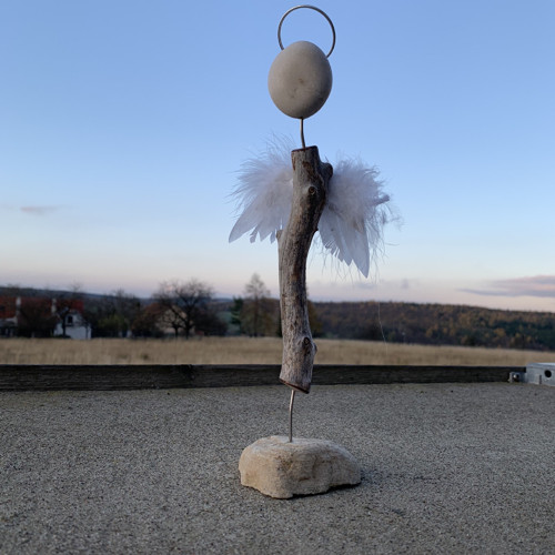 Tančící anděl Uriel — foto 1