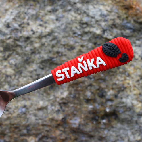 Lžička se jménem a stopou