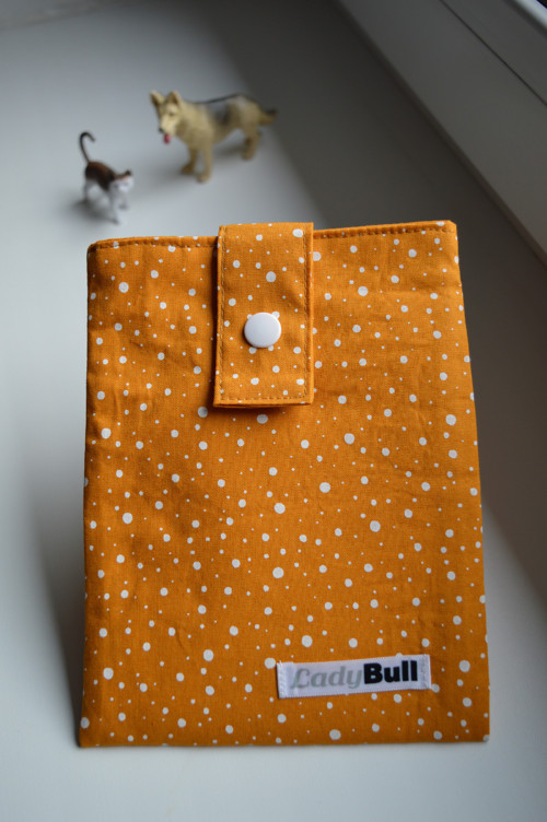 Obal na očkovací průkaz mustard dots