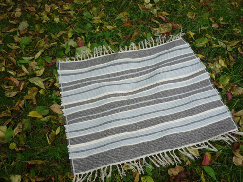 Ručně tkané koberce - 70 x 60 cm - rezervace — foto 1