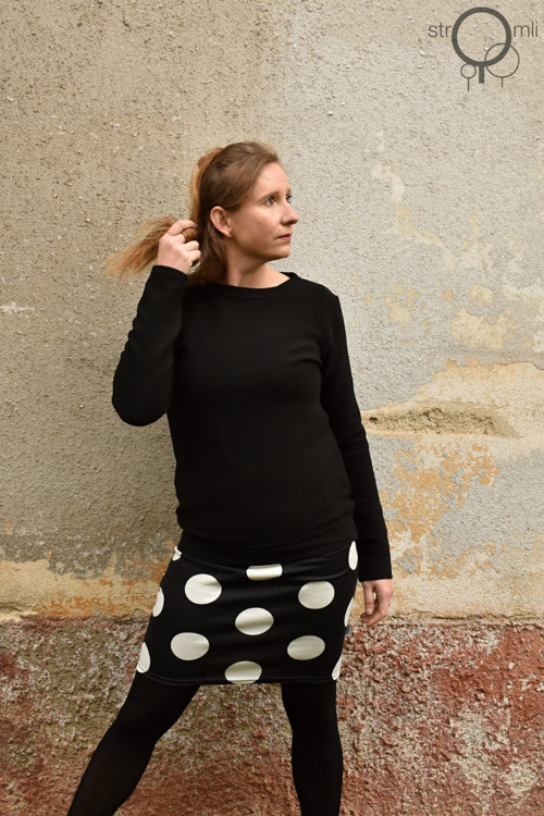 Černá mikina, vel. L — foto 1
