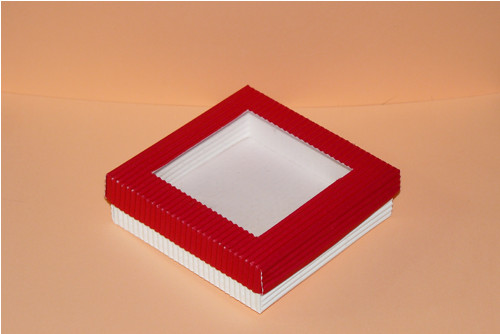 Krabička z vlnité lepenky s okénkem 10 x 10 x 3 cm