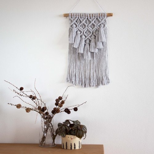 Světle šedé macramé střední — foto 1