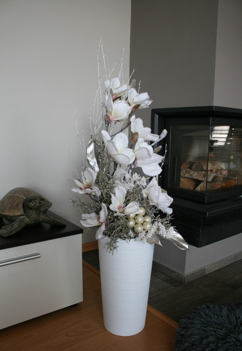 Vánoční dekorace s magnoliemi — foto 1