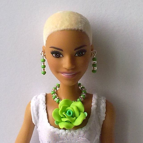 Šperky pro Barbie - náhrdelník, náušnice — foto 1