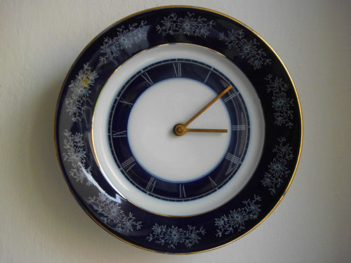 Porcelánové hodiny Klenoty — foto 1