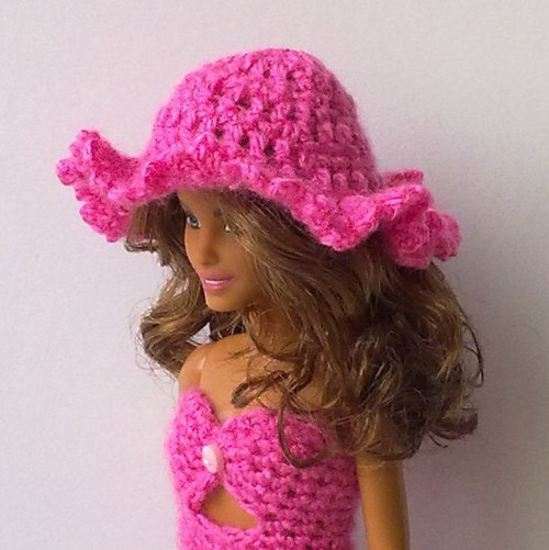 Oblečky pro Barbie - klobouček — foto 1