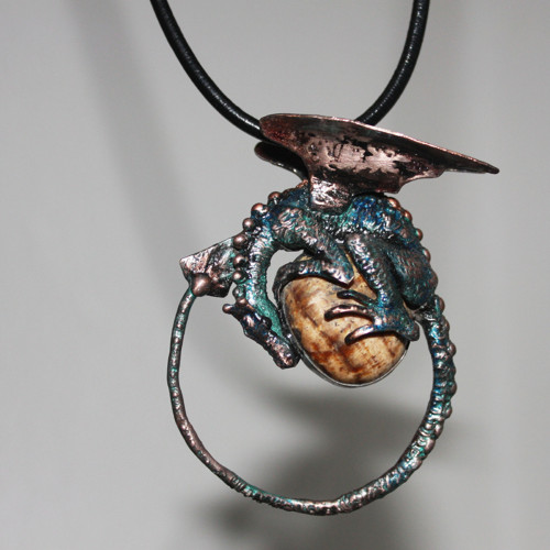 Dračí amulet — foto 1