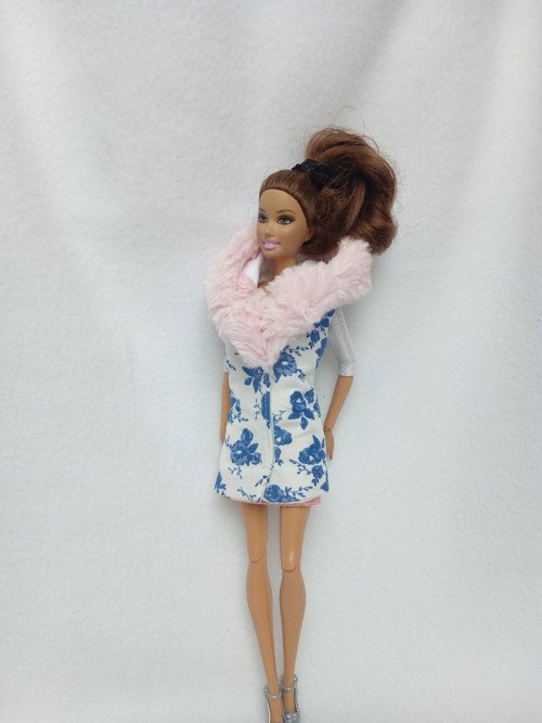 Vestička pro Barbie — foto 1