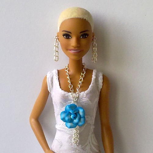 Šperky pro Barbie - náhrdelník, náušnice — foto 1