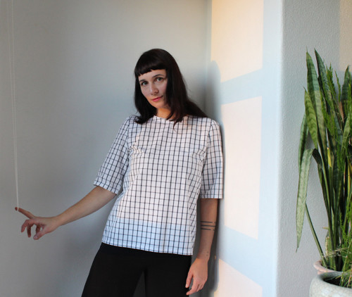 Top bílý - kostka (M) — foto 1