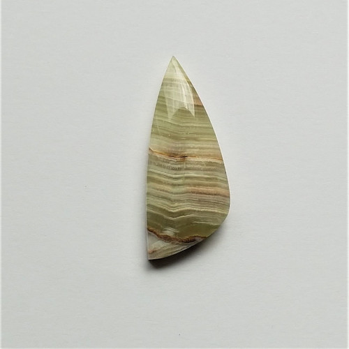 Aragonit "zelený onyx" 47 kabošon 38 x 15 x 6 mm