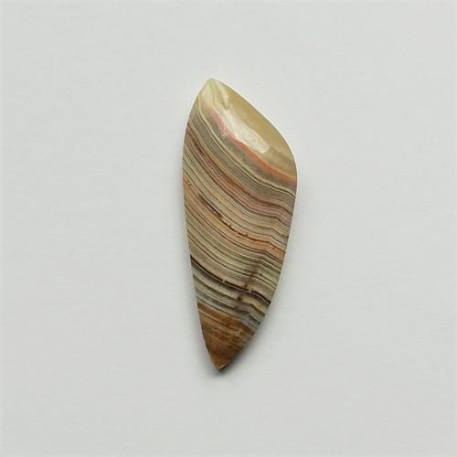 Aragonit "zelený onyx" 48 kabošon 45 x 17 x 7 mm