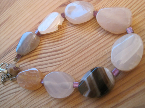 Náramek pastelový chalcedon