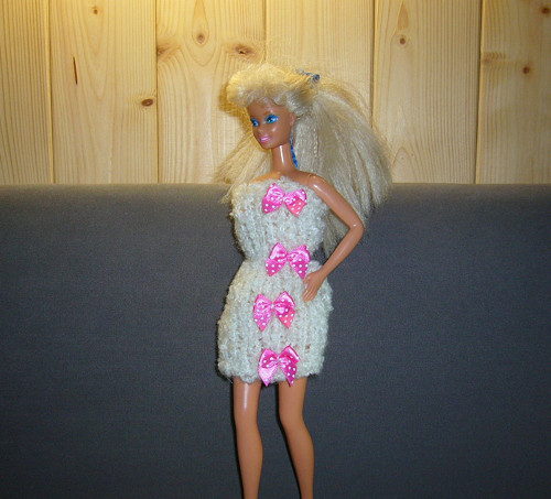 Barbie - šatičky pletené bílé