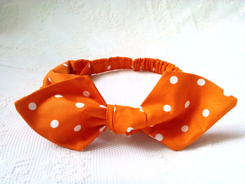 Bodkovaná Pin Up čelenka (tmavo-oranžová/bodky)