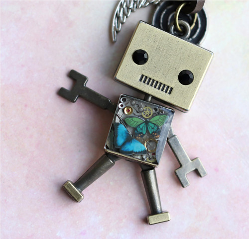 Robot - klíčenka — foto 1
