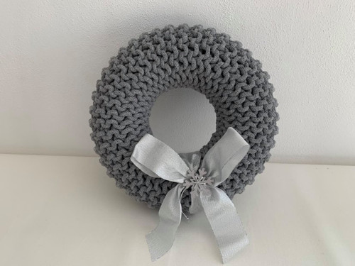 Pletený věnec šedý L průměr 25cm — foto 1