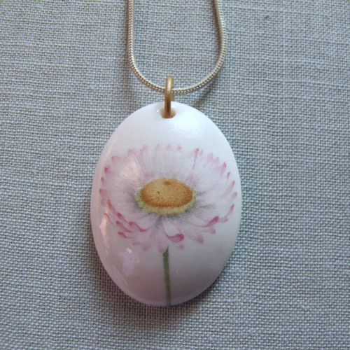 Porcelánový medailonek 19