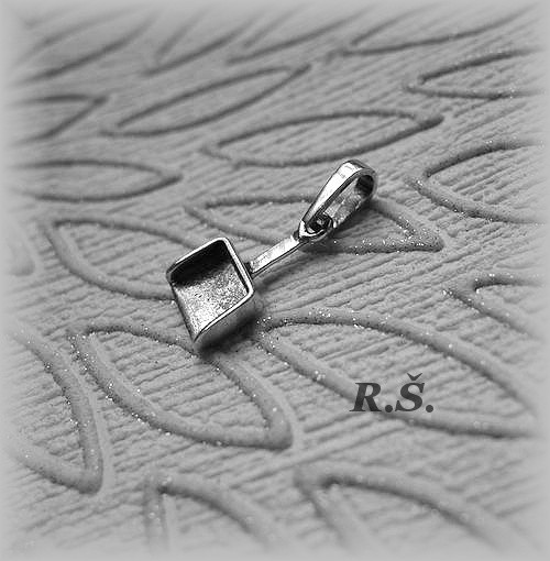 Budeme uklízet :-) .. přívěsek 16 x 9 mm