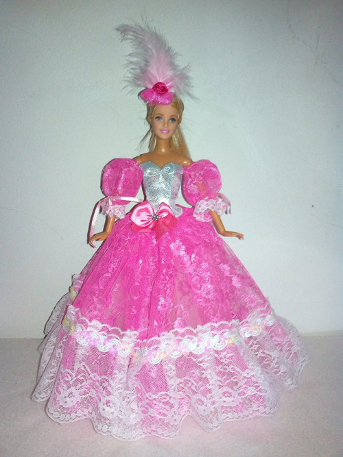 Šaty pro Barbie — foto 1