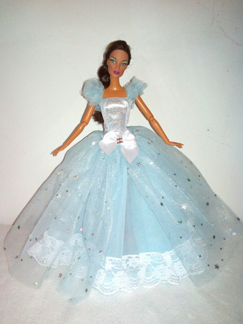 Šaty pro Barbie — foto 1