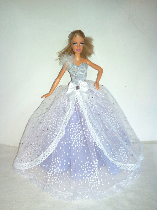 Šaty pro Barbie — foto 1