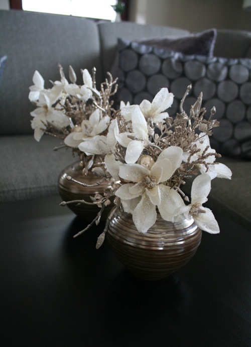 Sada váziček s magnoliemi — foto 1