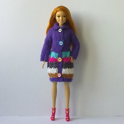Oblečky pro Barbie - kabát — foto 1