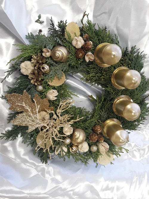 Zlatý adventní věnec — foto 1